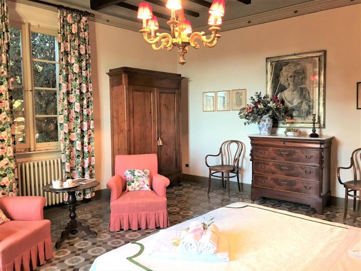 Villa Carlotta Con Piscina Лари Экстерьер фото