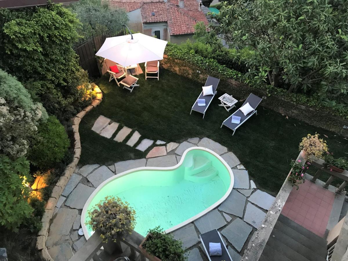 Villa Carlotta Con Piscina Лари Экстерьер фото